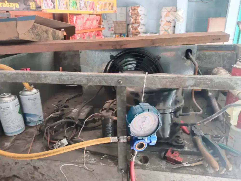 Monggo jasa servis kulkas showcase freser amanah dan bergaransi