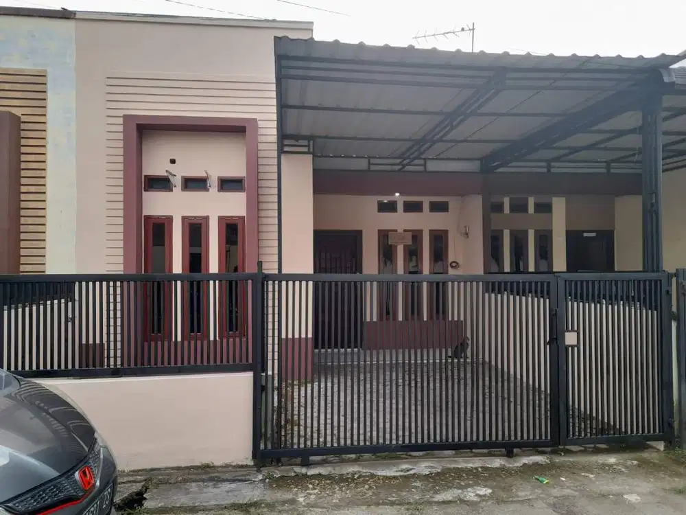 Rumah 2 Kamar Tidur di Medan Johor, Fasilitas PAM & Carport