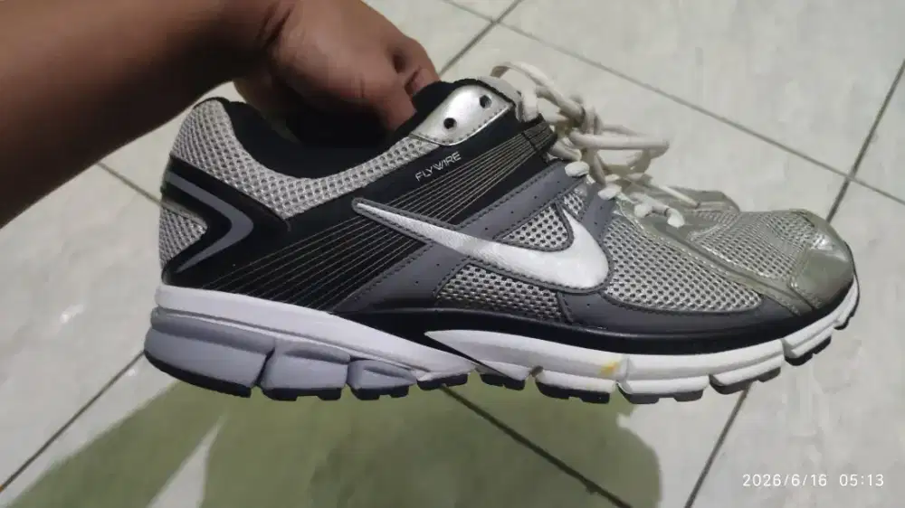 Sepatu nike size 44 insole 28