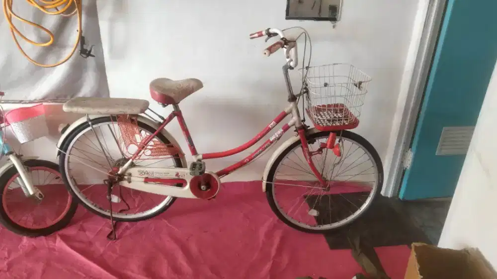 Di jual sepeda mini uk 24 siap pake,ban baru semua