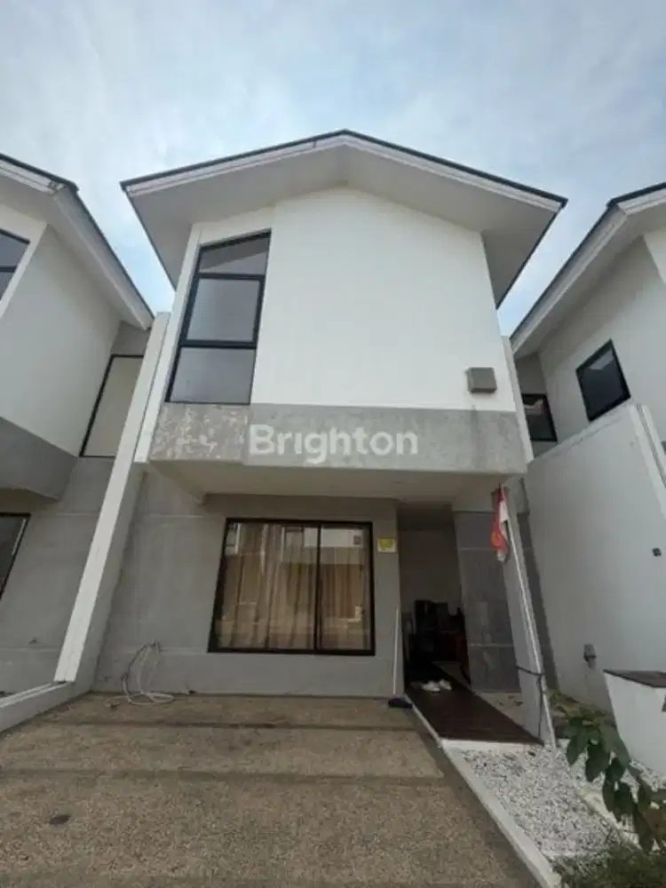 DIJUAL MURAH TOWN HOUSE DALAM KOMPLEK MEWAH