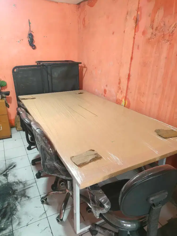 meja meeting room