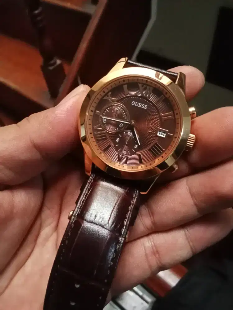 Jual Jam Tangan pribadi GUESS strap kulit Original