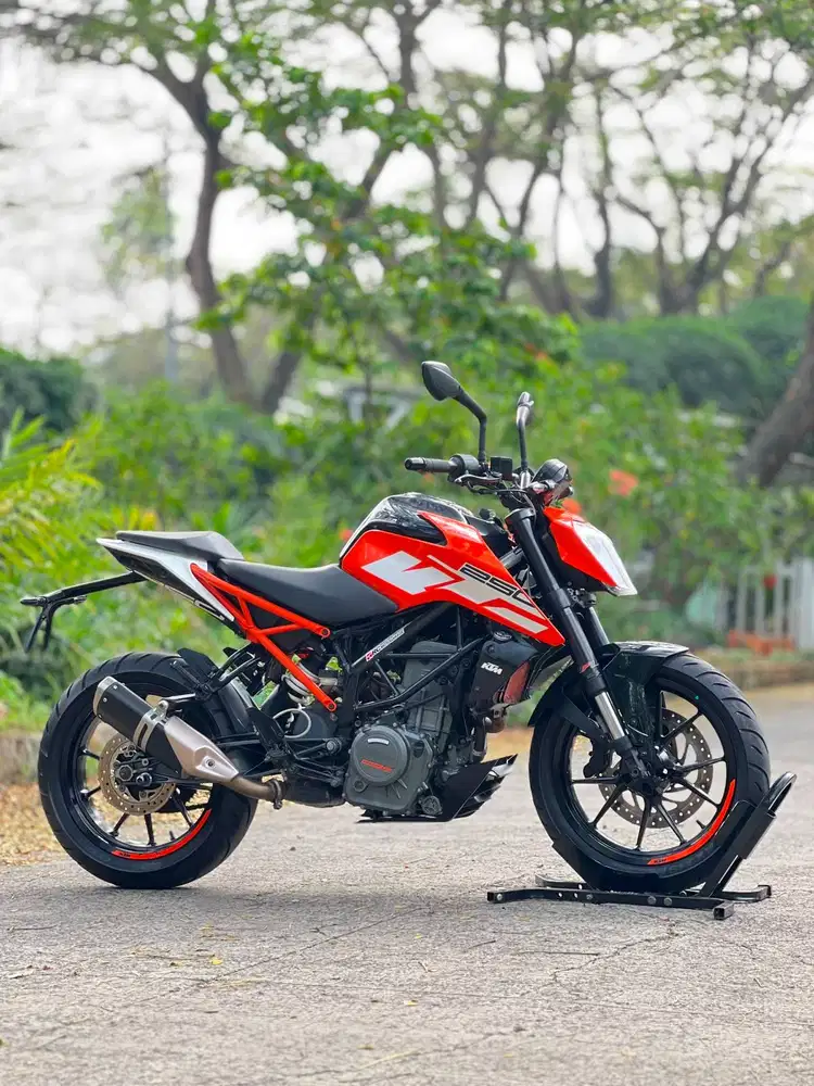 KTM DUKE 250 NON ABS ORANGE 2017 KM LOW PAJAK HIDUP TANPA PR