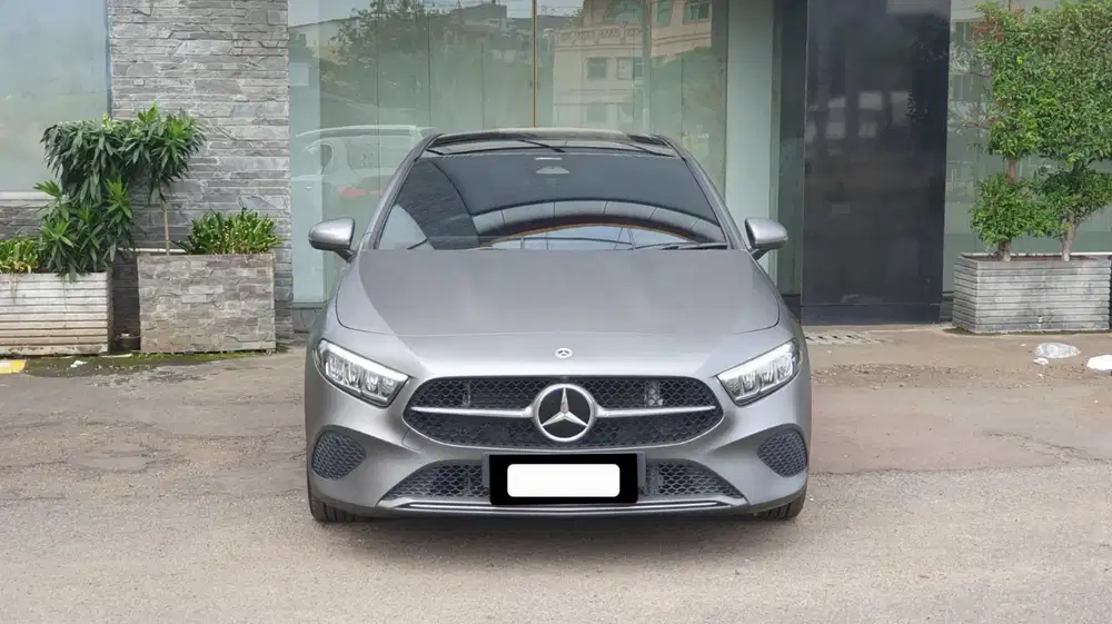 Km 3rb mercedes benz mercy a200 sedan progressive line 2024 pakai 2025