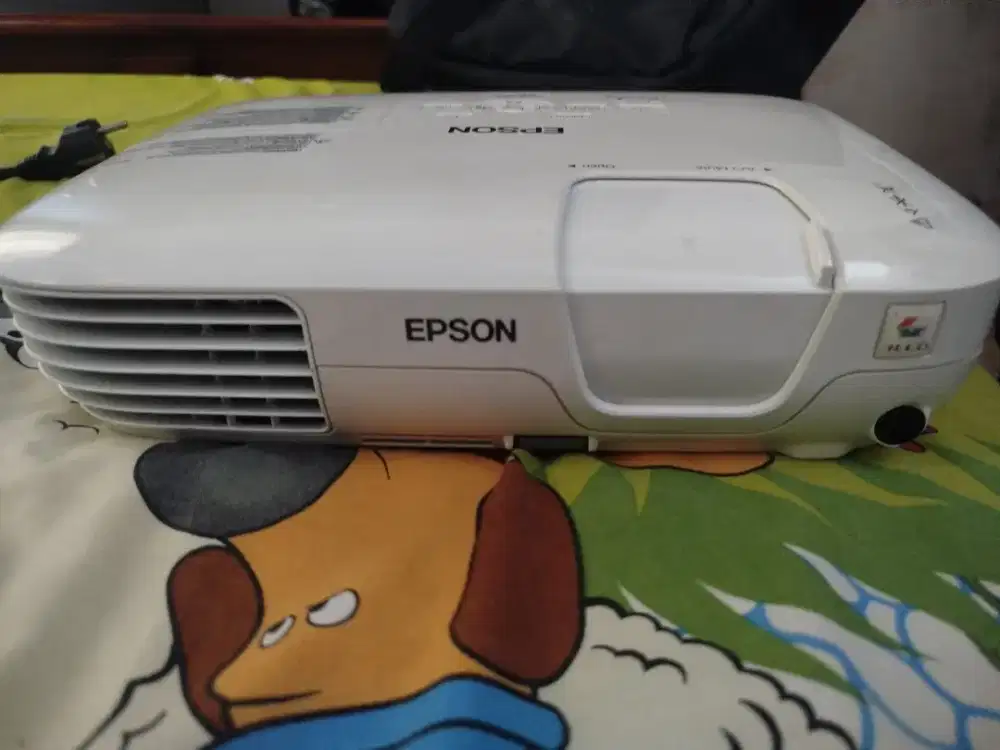 Proyektor Epson EB-X7