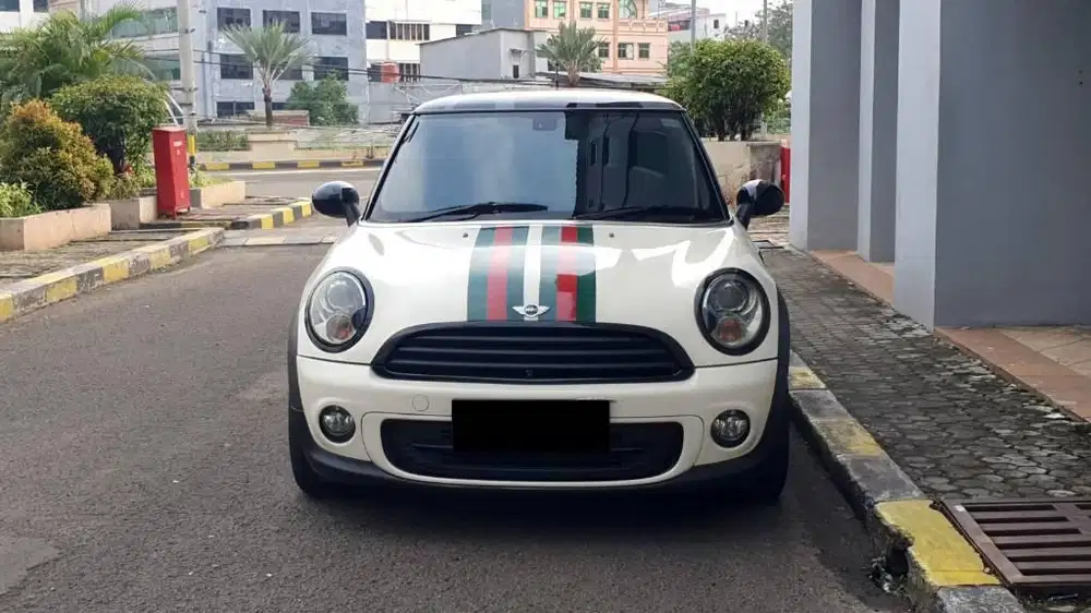 Mini Cooper  minicooper 1.6 AT 3 door Putih 2012 low km Antik