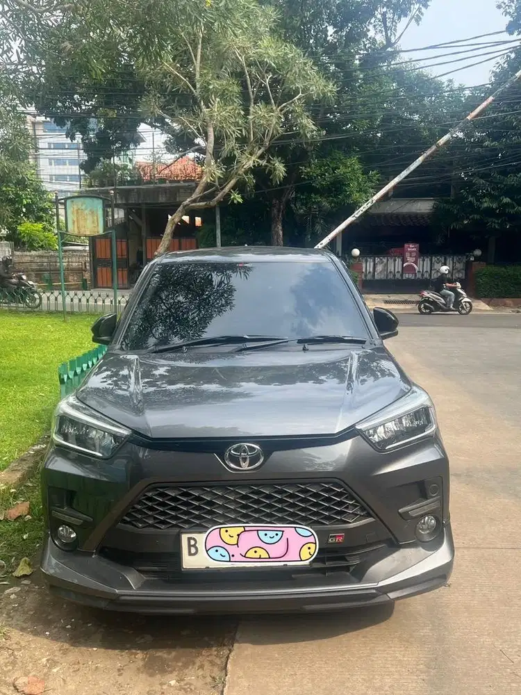 Toyota Raize turbo GR 1.0  A/T abu abu 2022