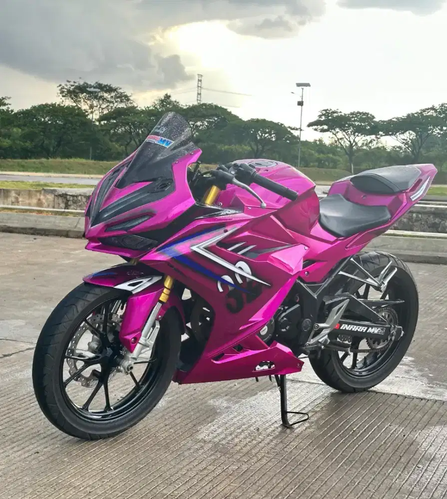 Dijual CBR 150cc thun 2022 . Pemakaian cwe