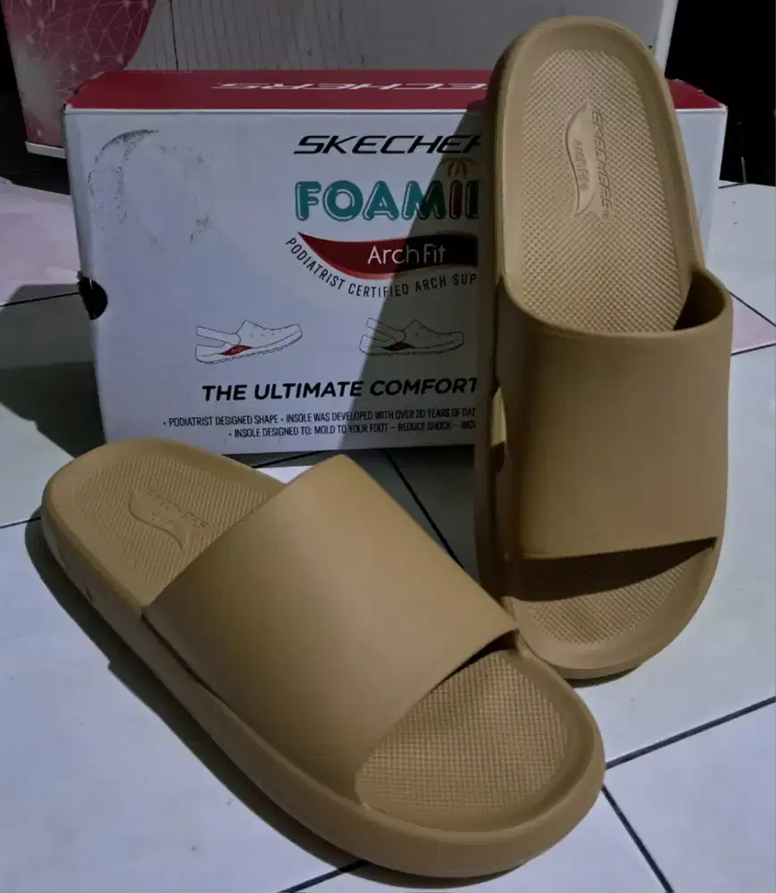 Sandal skechers
