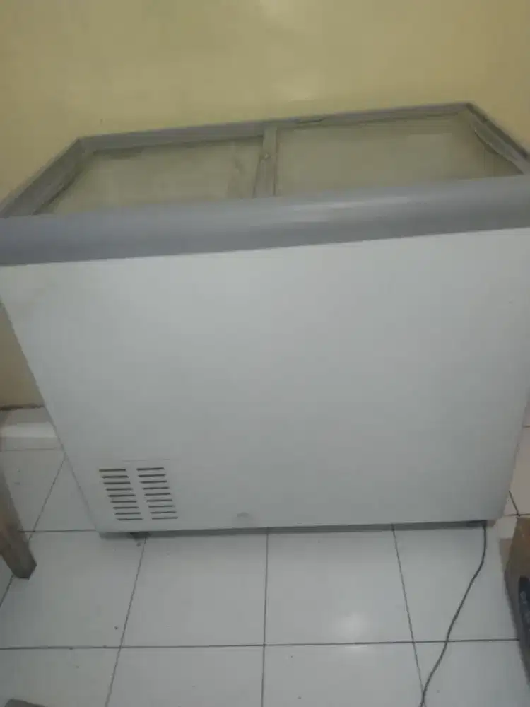 Frezer box merk gea