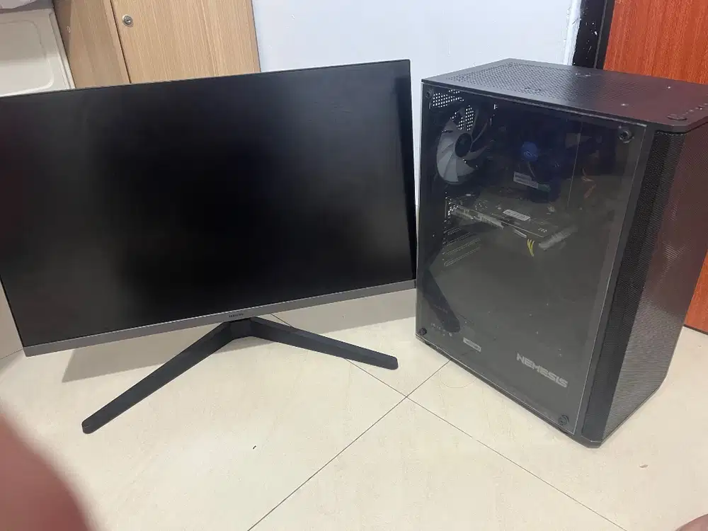 PC + Moninor / Core i5 / 16GB / 256GB / VGA 8GB