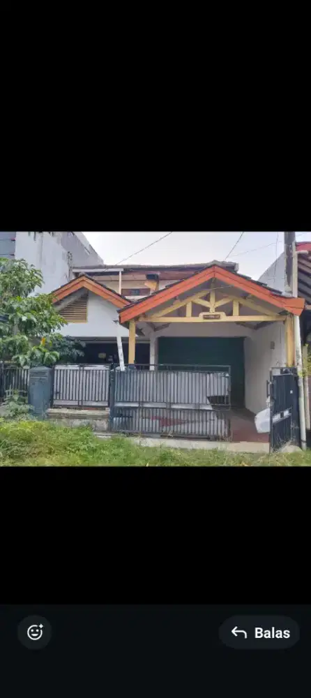 Rumah di jual cocok untuk usaha lokasi depan taman perumahan siap huni