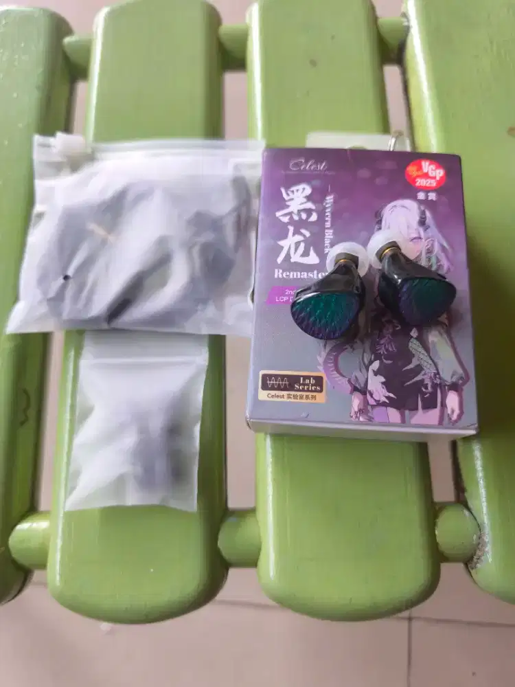 lem Kinera Celest Wyvern remaster Black Remaster 3.5mm with mic