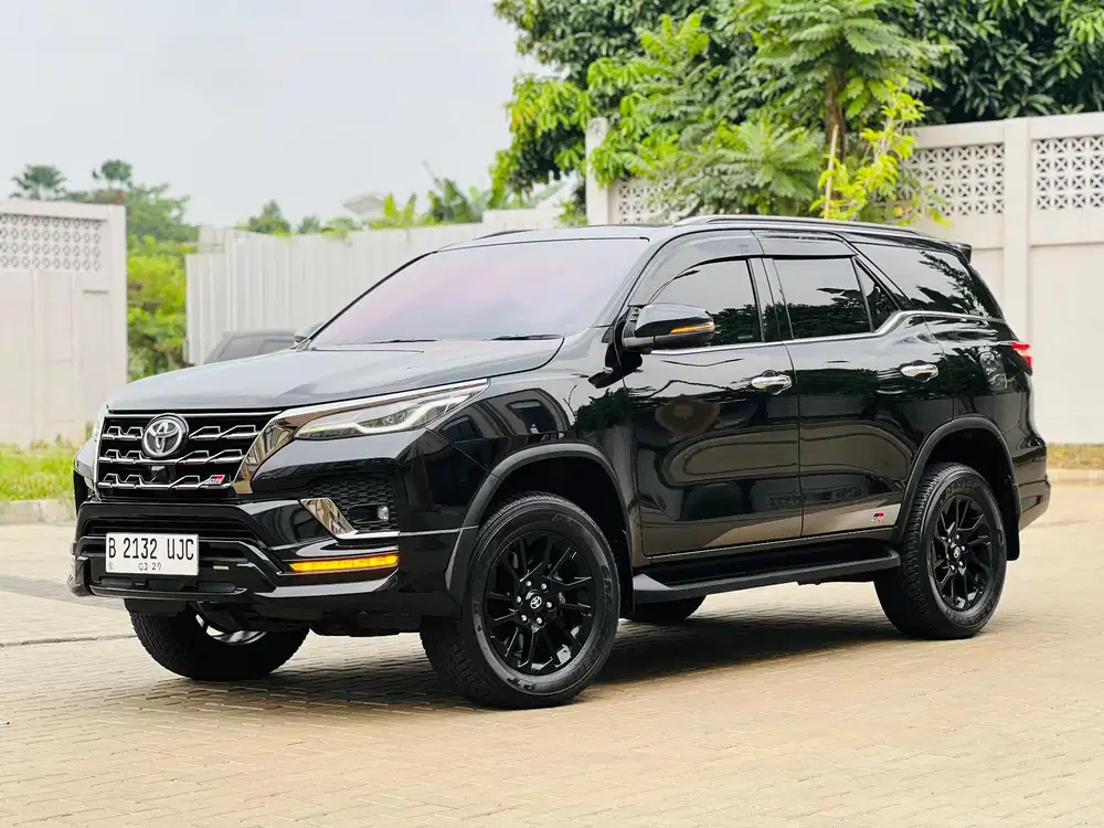 KM10RB RECORD |TOYOTA FORTUNER 2.8 GR SPORT DSL 4X2 2024 HITAM 2025