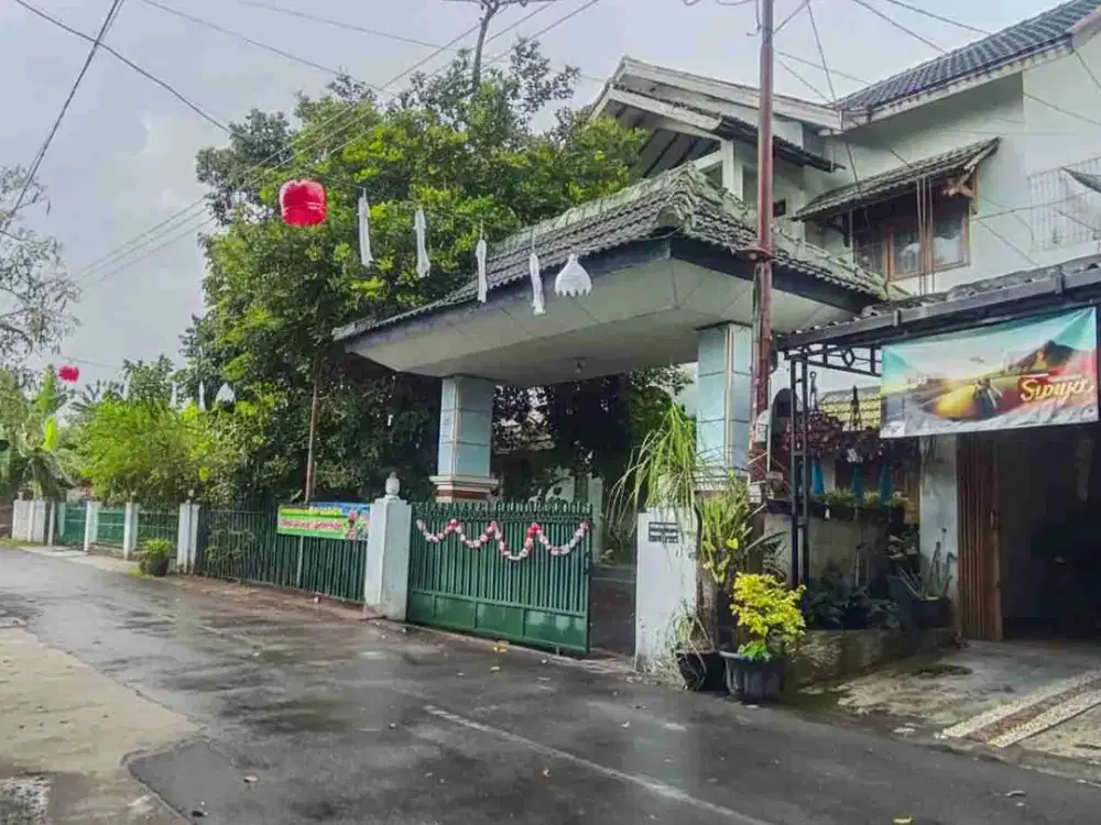 Rumah Induk Dan Kost 13 Kamar Area jl. Jogja - Solo, Purwomartani Hanya Tiga Menit ke Kampus UKRIM