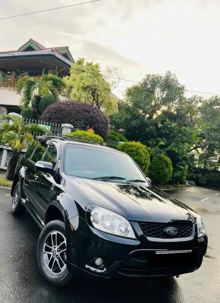 Ford Escape Limited Sunroof Siap Pakai