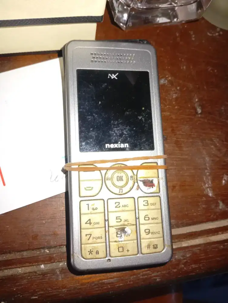 Hp merek Nexian tipe nx980