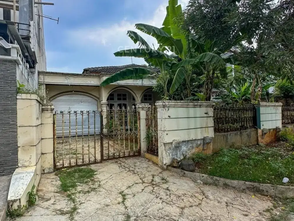 Rumah Hitung Tanah Area Premium Pondok Indah
