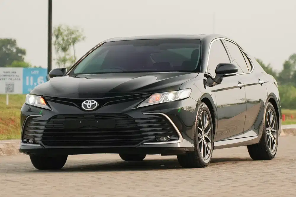 Realiable ProMax! Toyota Camry 2.5 V Facelift 2022 Black Antik e200