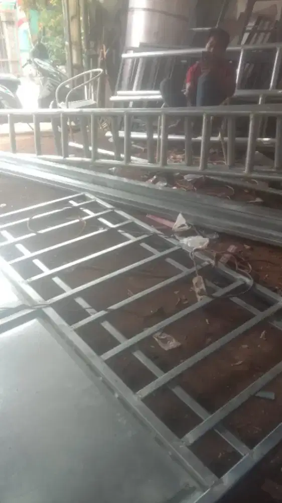 Tukang las kanopi pagar tangga puter reling gerbang poling get