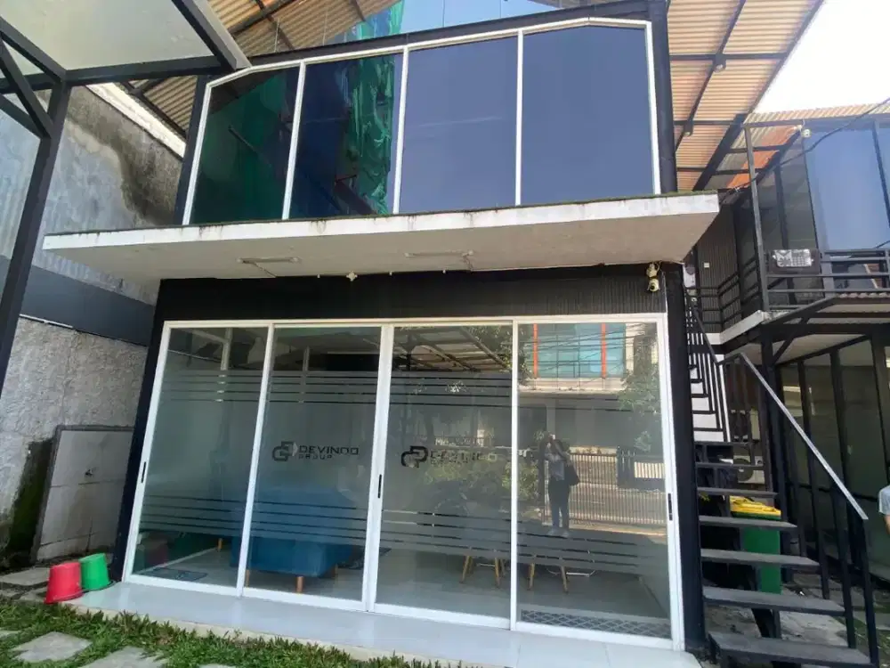 Dijual Rumah Cocok Untuk Kantor, Posisi Hoek, Siap Huni, Menghadap Jalan Raya Utama, Harga Nego Sampai Deal @Jakarta Pusat