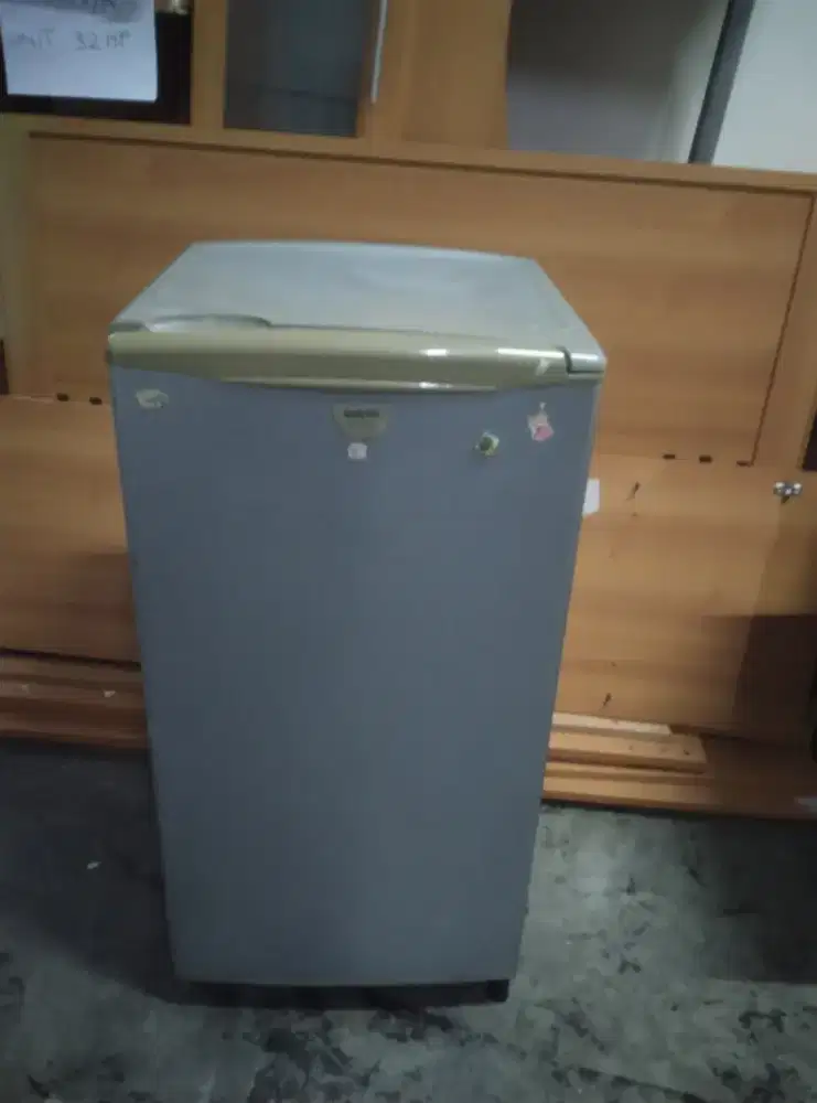 Kulkas 1 pintu Sanyo