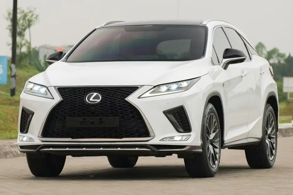 Silent Luxury! Lexus RX300 F-Sport 2.0 2021 Facelift White x3 e350 x5