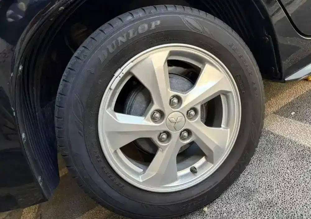 Ban dan velg xpander GLS
