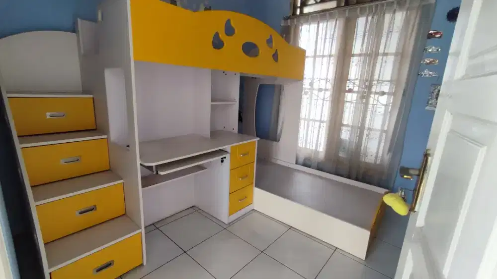 Tempat Tidur, Meja Belajar & Lemari Anak