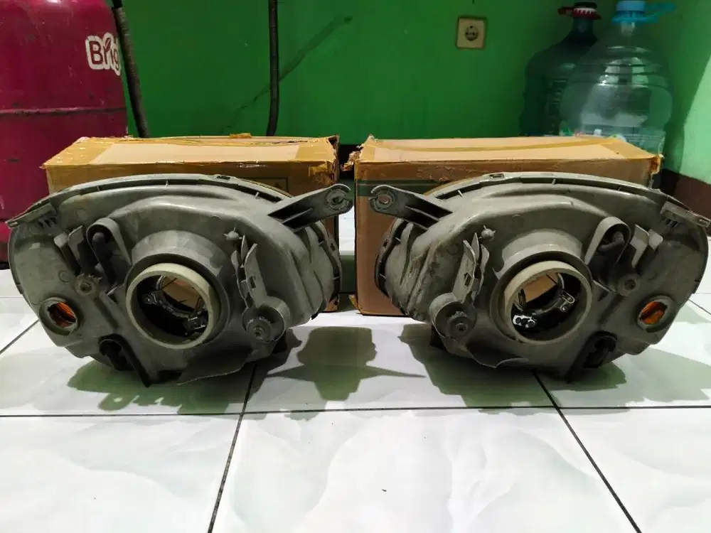 Lampu depan hyundai atoz