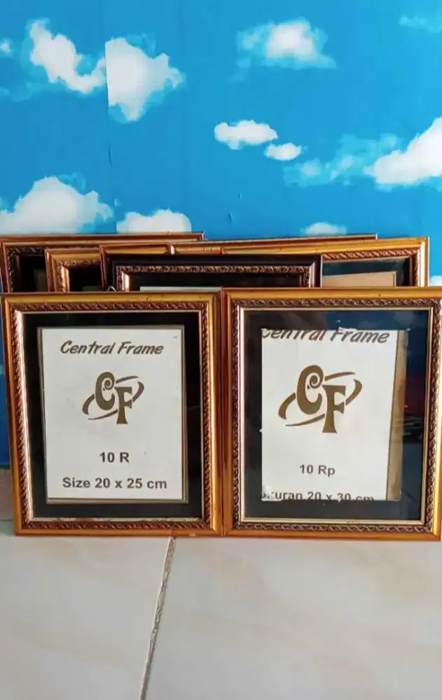 Figura Photo atau Certifikat