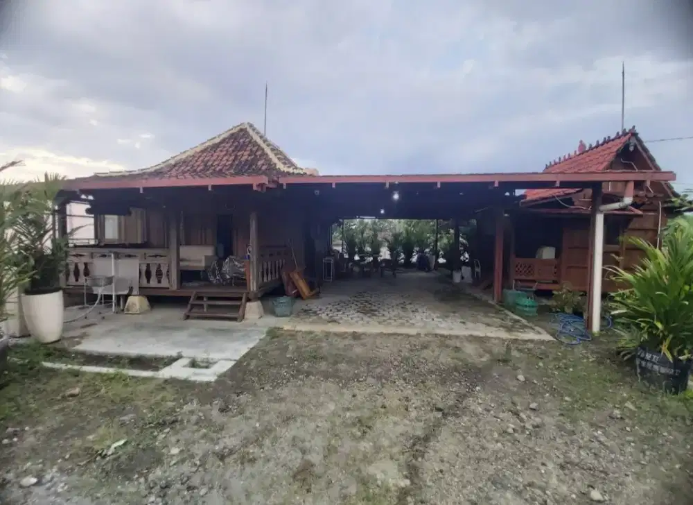 DIJUAL TEMPAT USAHA PERIKANAN / KOLAM RENANG / HOMESTAY