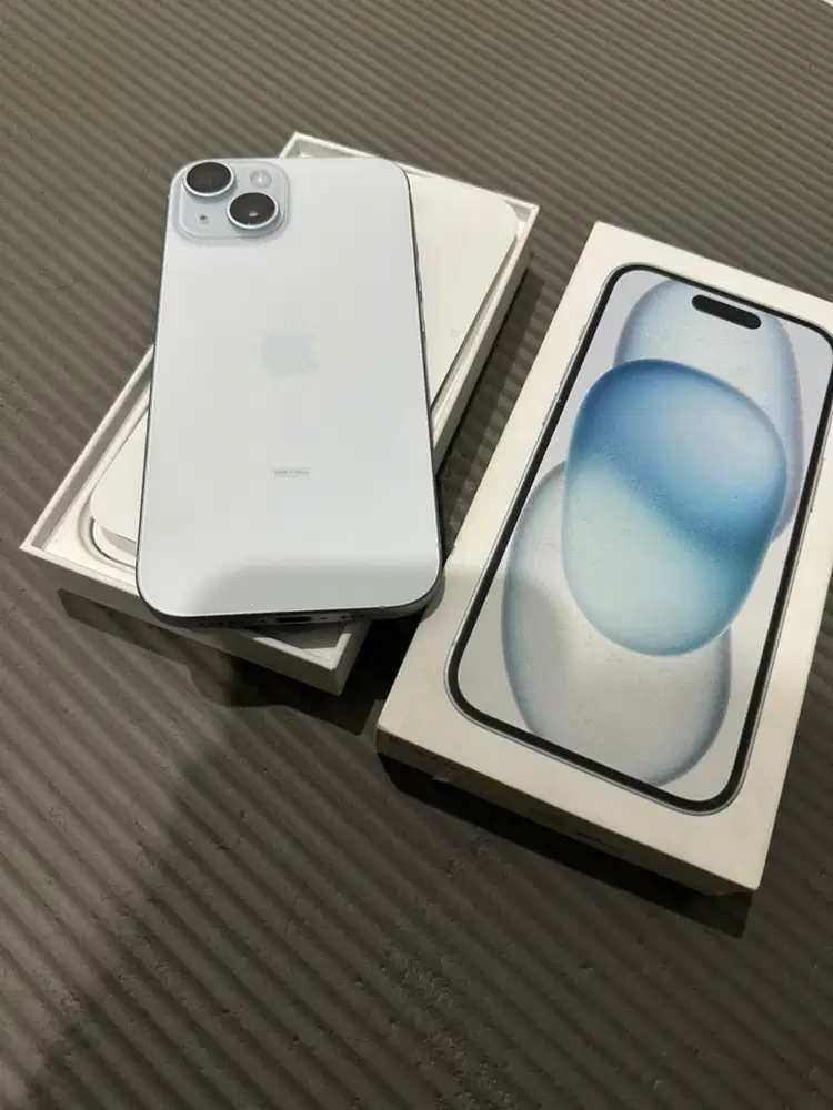 Iphone 15 128gb iBox blm 1 bulan pake seperti baru