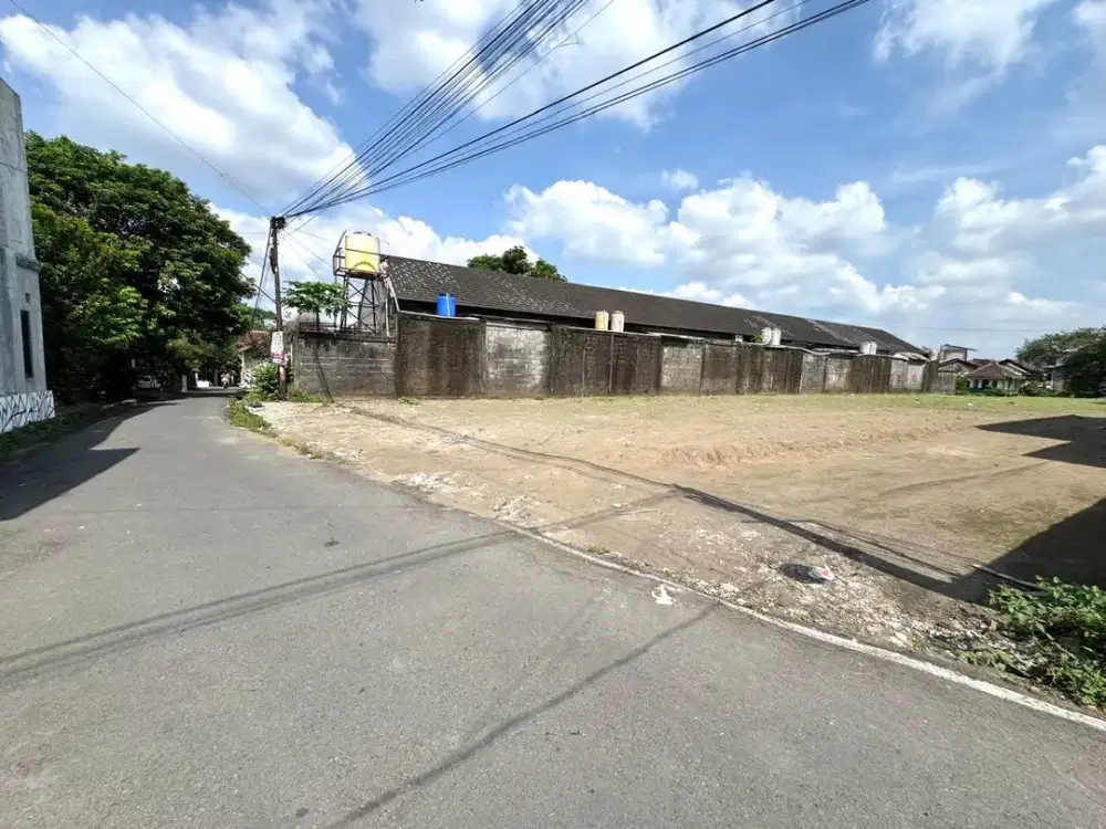 Lokasi Favorit, Jl Damai Kaliurang Km 7 Sleman