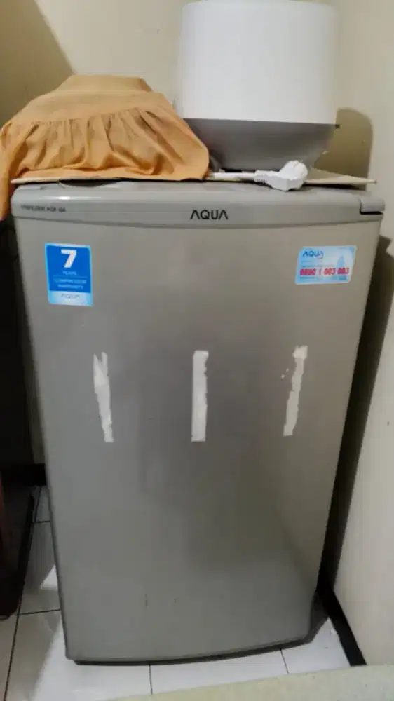 Dijual Freezer aqua