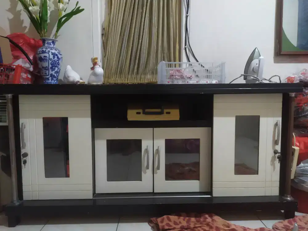 Dijual bufet TV minimalis