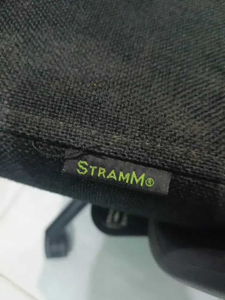 Kursi Kantor STRAMM