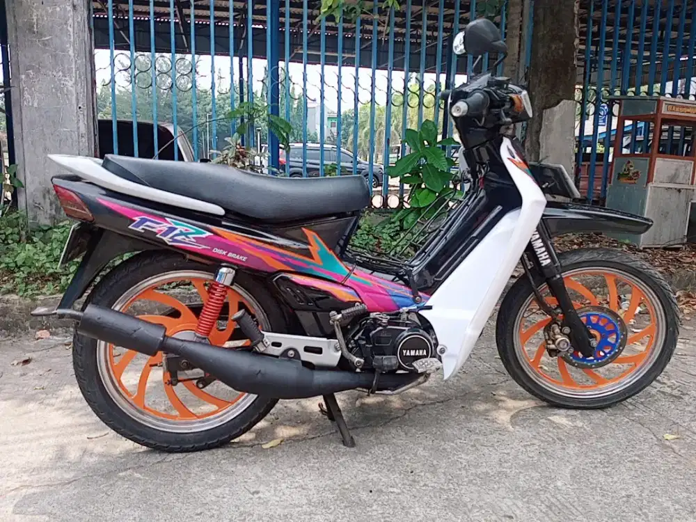 FIZ gak pake R hitam manis