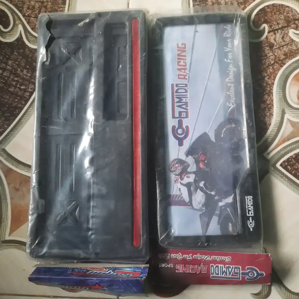 Dudukan Plat Kendaraan Motor Universal