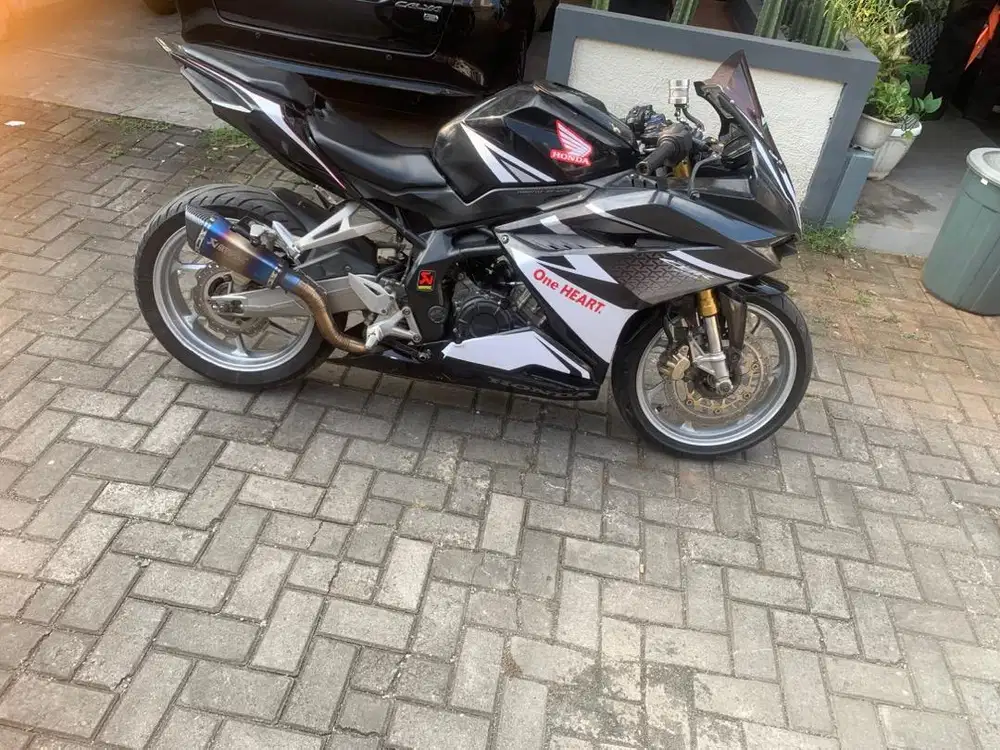 CBR 250 RR 2017 ABS Hitam