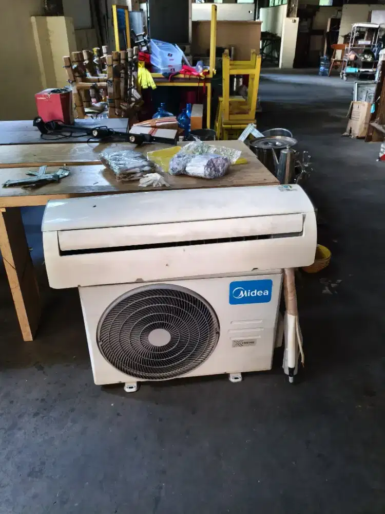 Dijual AC 2PK MIDEA