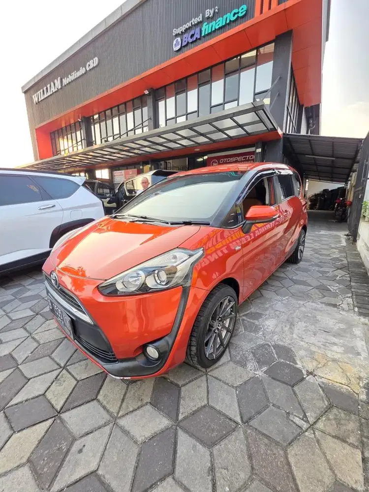 Toyota Sienta V Matic Tahun 2016