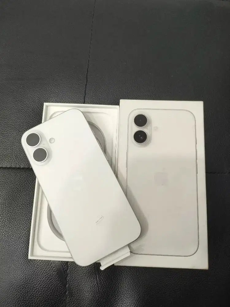 iPhone  16 White 128GB iBox Like New