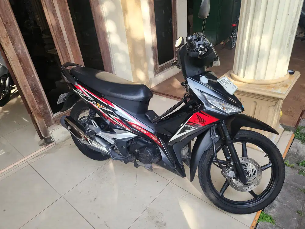 Supra x 125 cw f1 injeksi 2017 hitam Gbm