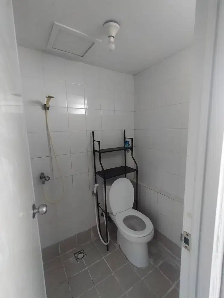 APARTEMEN BASSURA CITY
