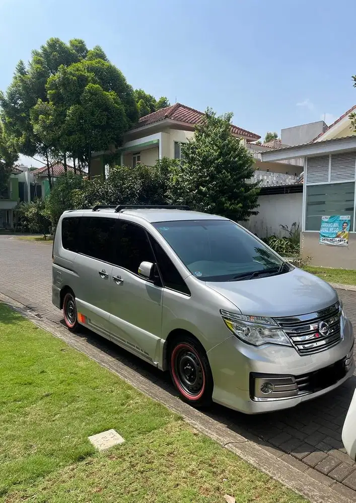 Nissan Serena 2015 Bensin