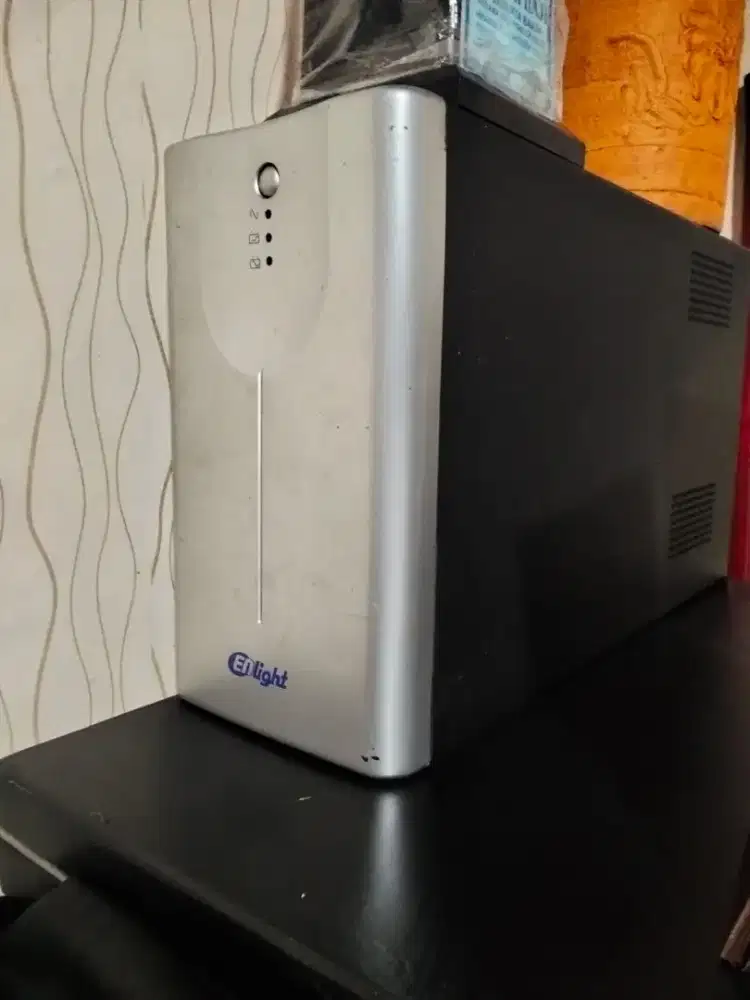 Ups enlight EL1200