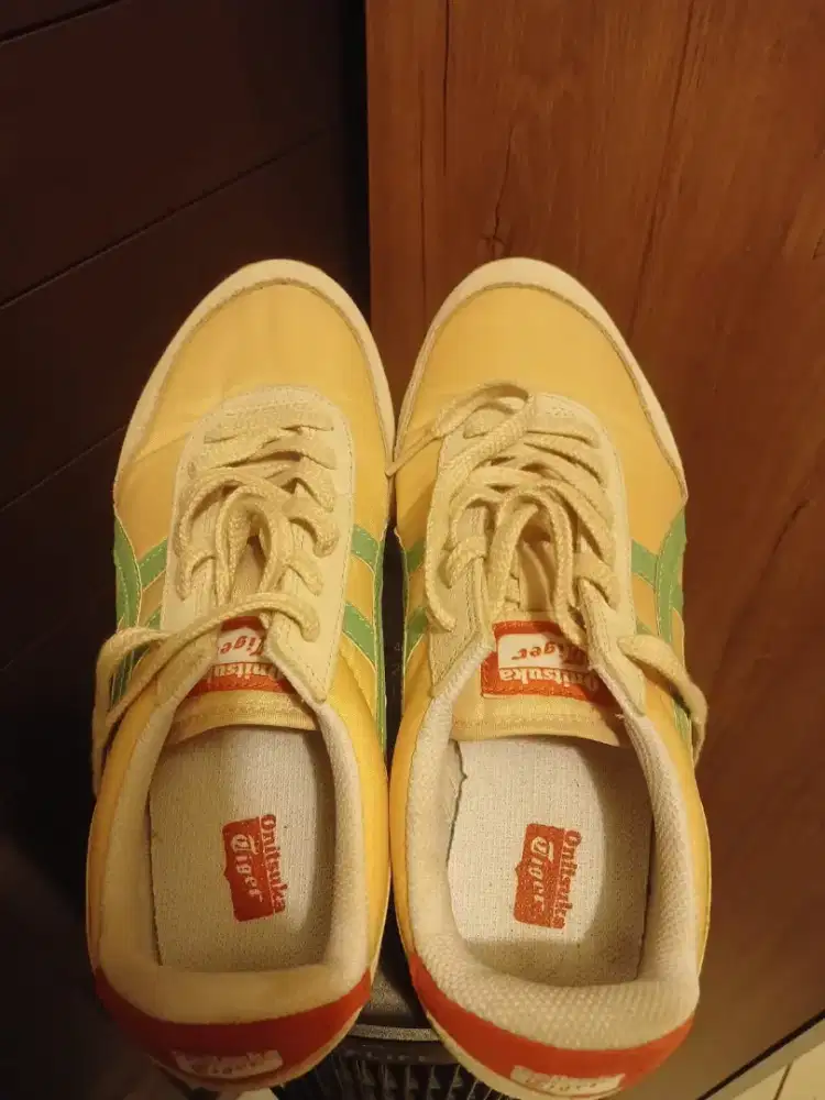 JUAL SEPATU ONITSUKA WANITA SIZE 39 , OLEH OLEH JEPANG BARU 1X PAKE