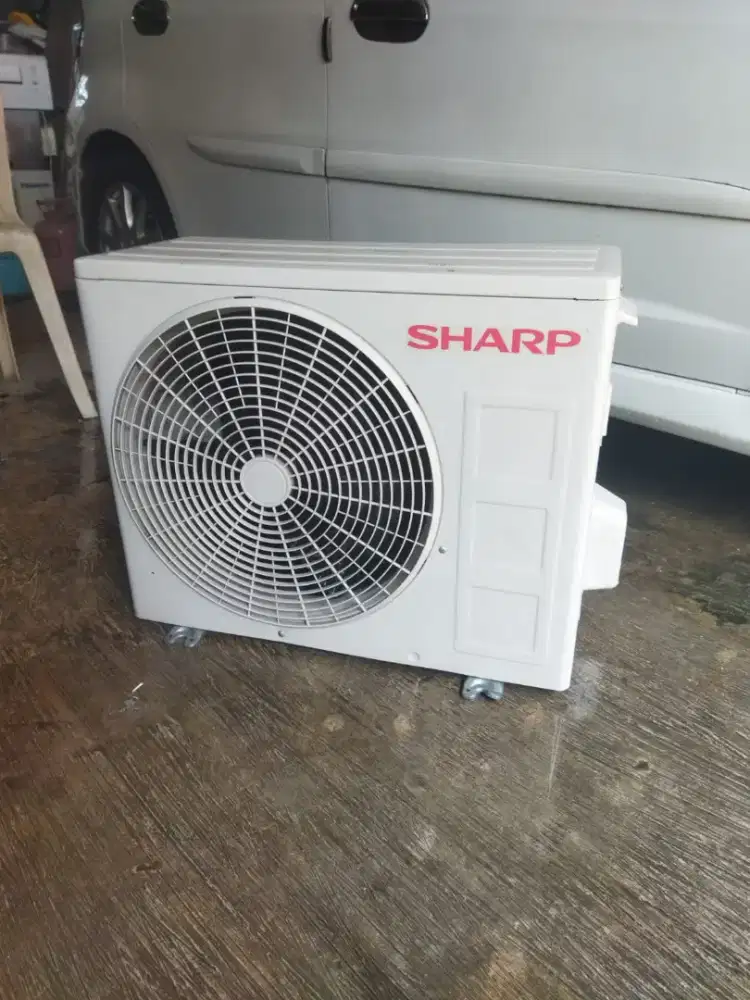 Ac. Outdoor ac sharp 1/2 pk R32